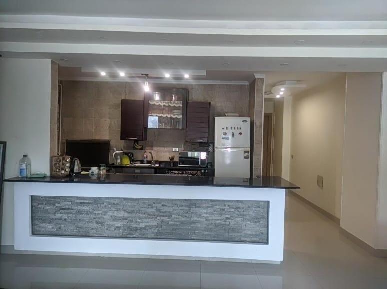 Comfy Luxurious Apartments In Central Location In Mansheyet El Bakry East Kairo Exterior foto