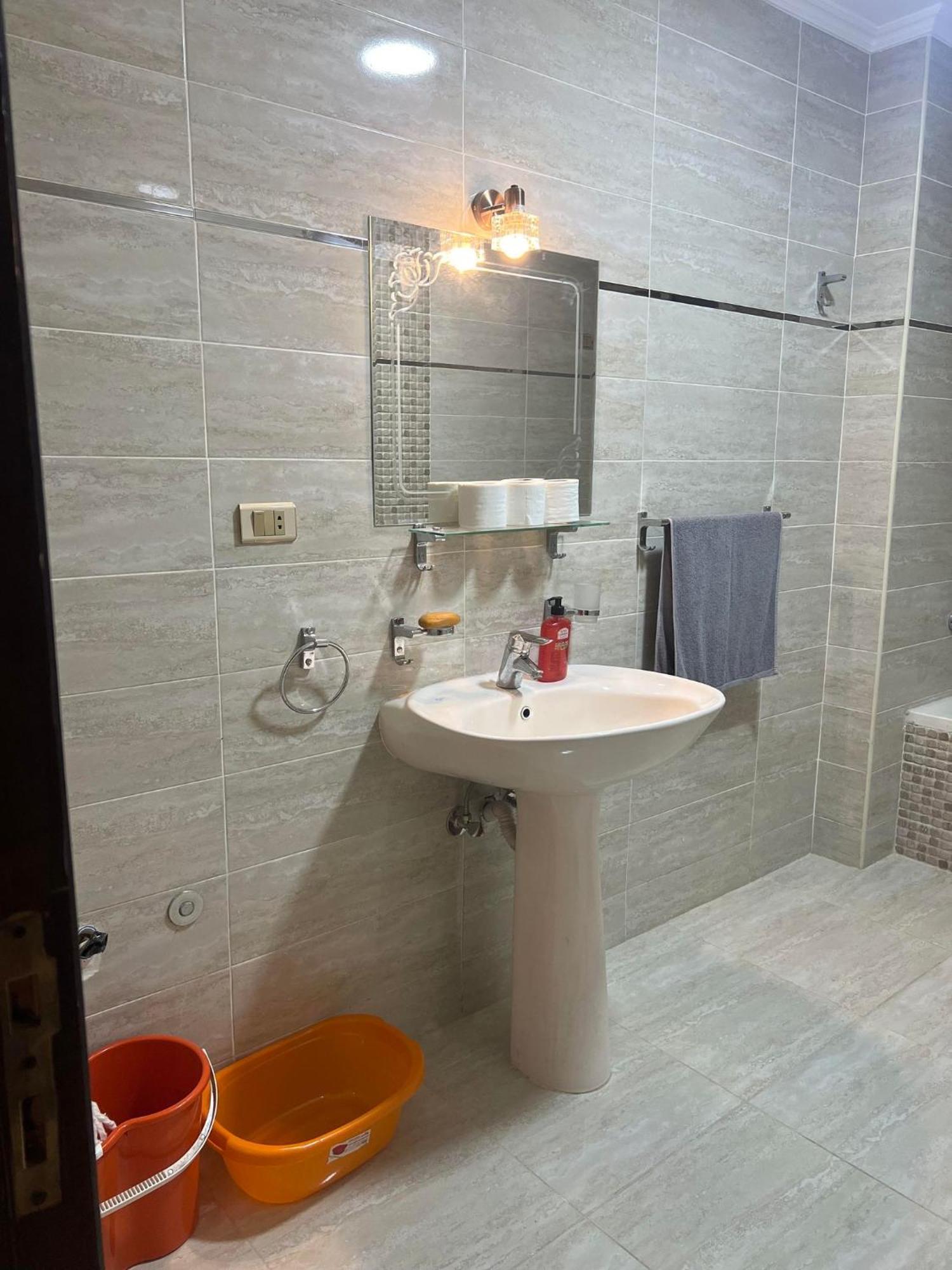 Comfy Luxurious Apartments In Central Location In Mansheyet El Bakry East Kairo Exterior foto
