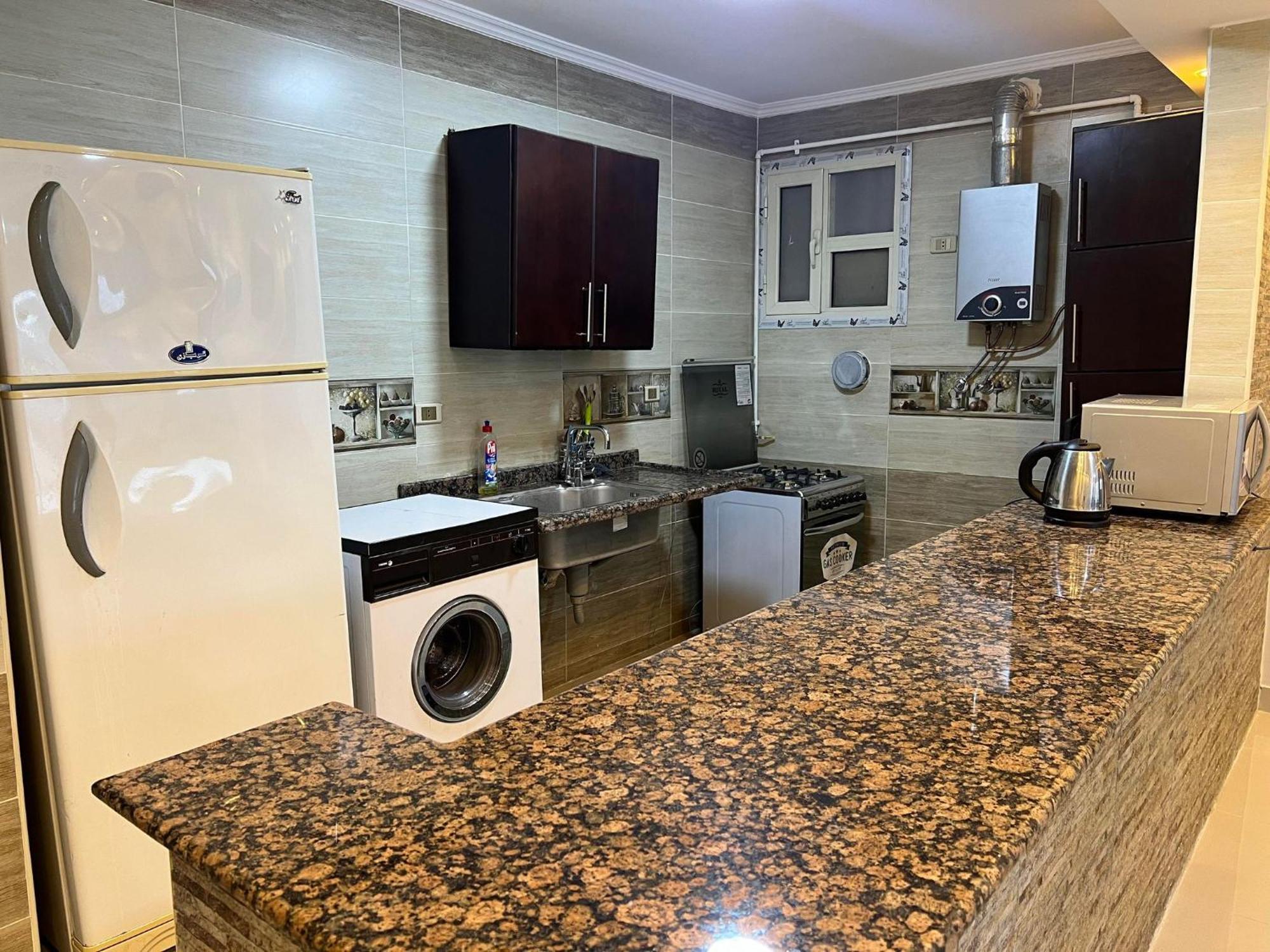 Comfy Luxurious Apartments In Central Location In Mansheyet El Bakry East Kairo Exterior foto